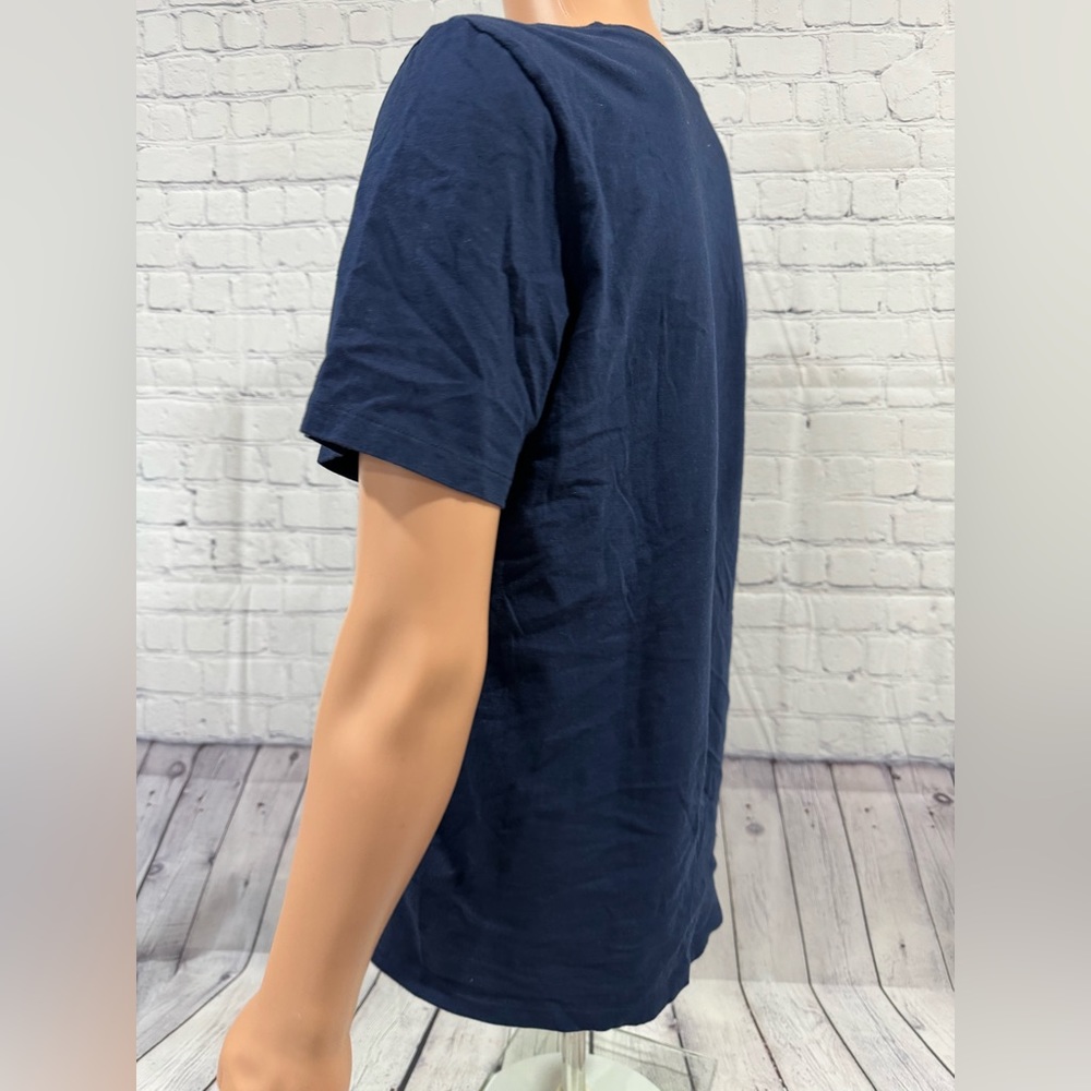 Nike Tee - Picture 3 of 8